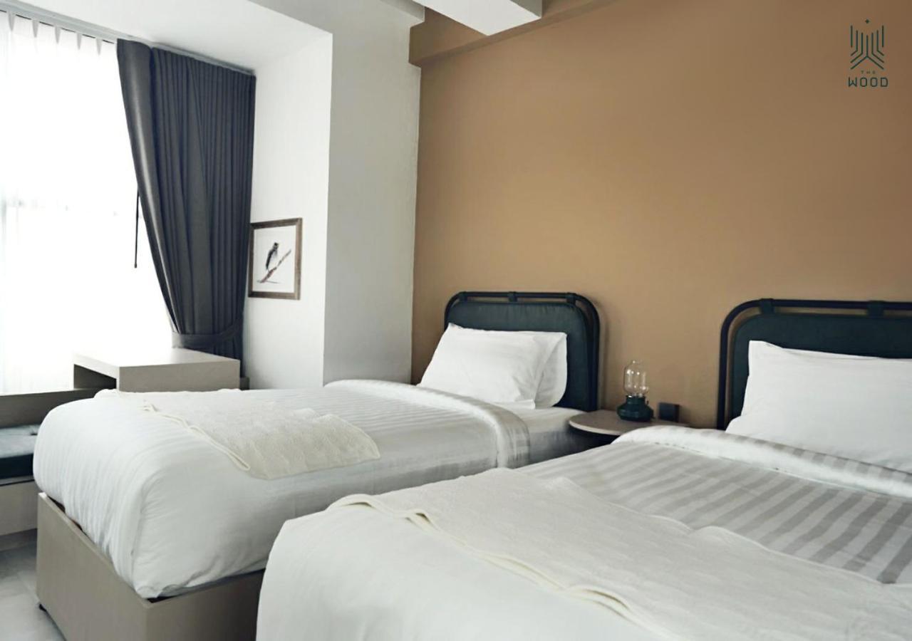 The Wood Hotel Surin Bagian luar foto