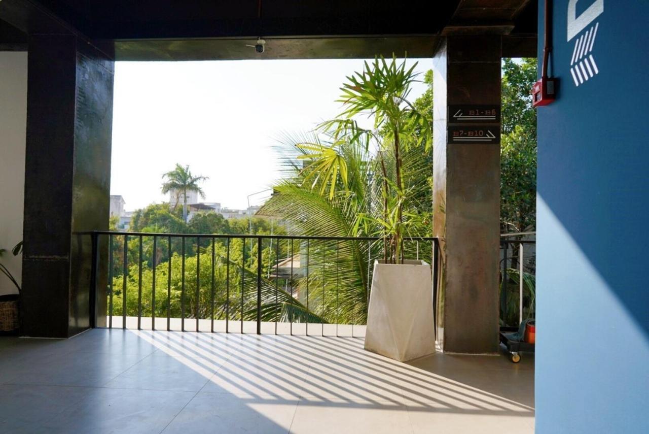 The Wood Hotel Surin Bagian luar foto