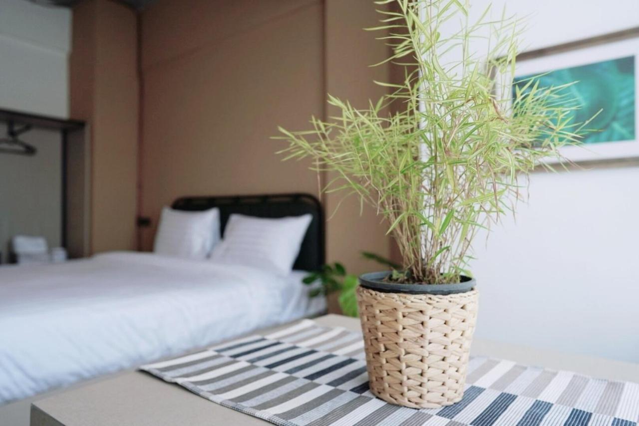 The Wood Hotel Surin Bagian luar foto