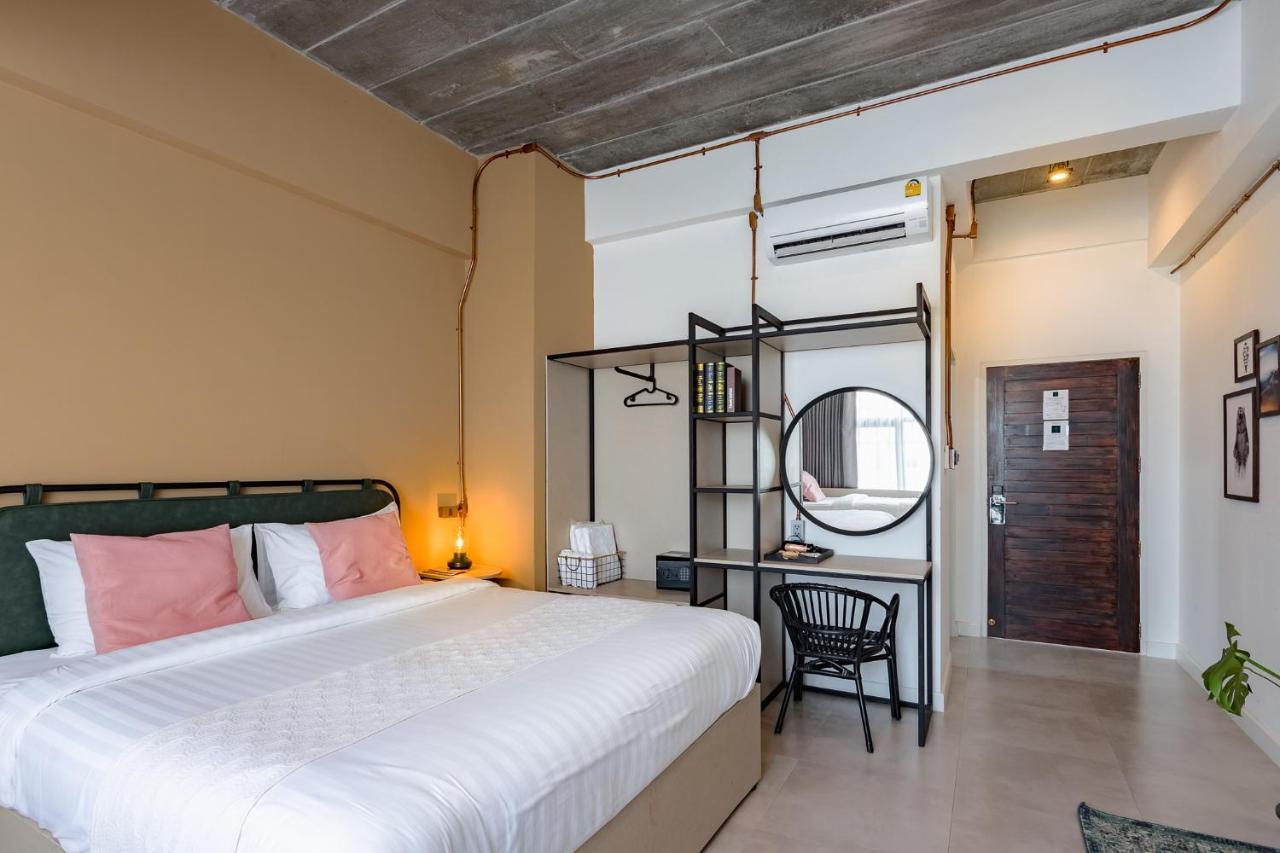 The Wood Hotel Surin Bagian luar foto