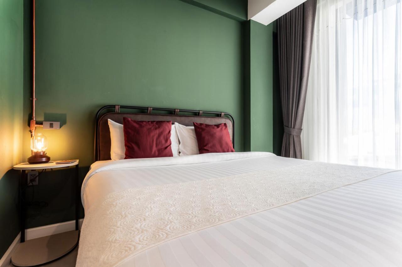 The Wood Hotel Surin Bagian luar foto