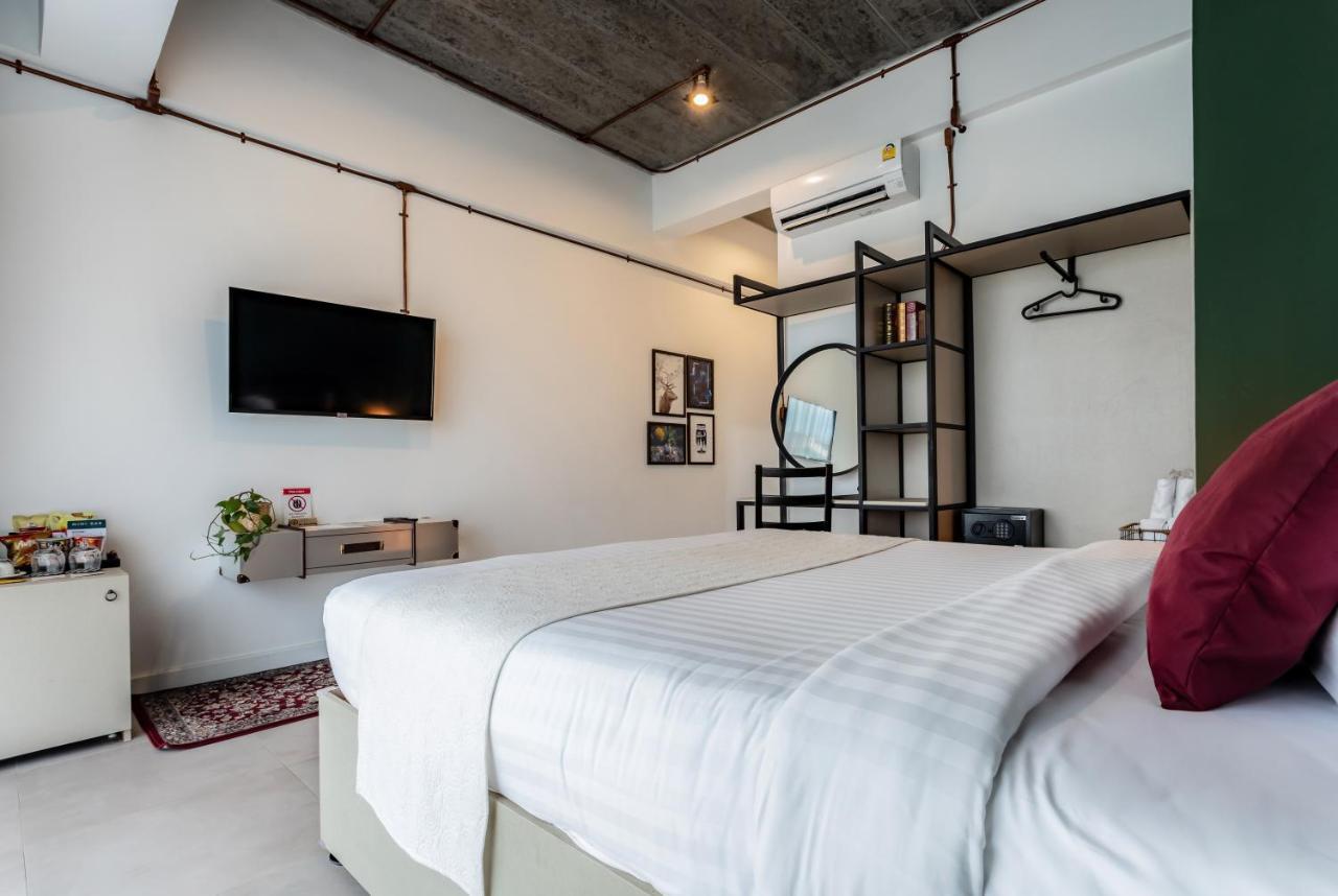 The Wood Hotel Surin Bagian luar foto