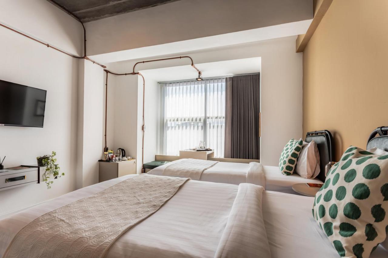 The Wood Hotel Surin Bagian luar foto